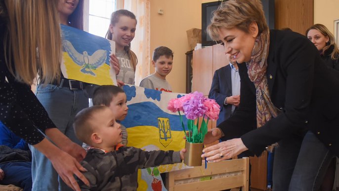 Na zdj. prezydent Hanna Zdanowska, Agata Kobylińska - Pełnomocniczka Prezydenta Miasta Łodzi, Piotr Rydzewski - szef kampanii Rodzina Jest dla Dzieci 