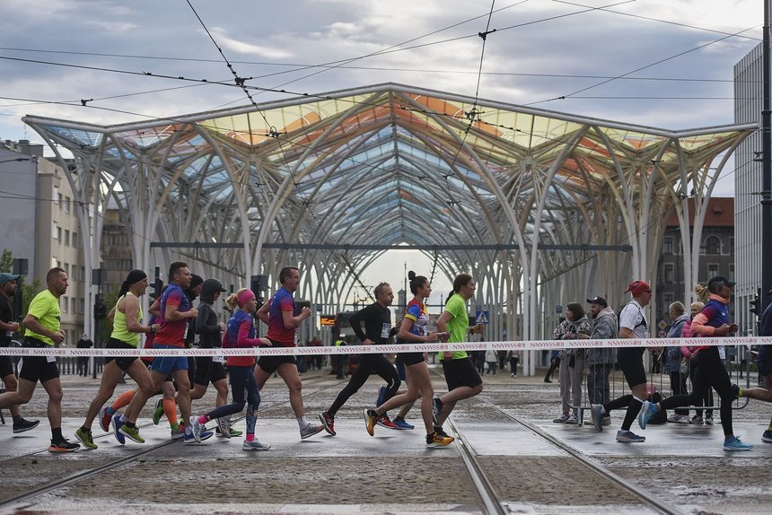 Bieg Ulicą Piotrkowską Rossmann Run 2022 fot. Radosław Jóźwiak